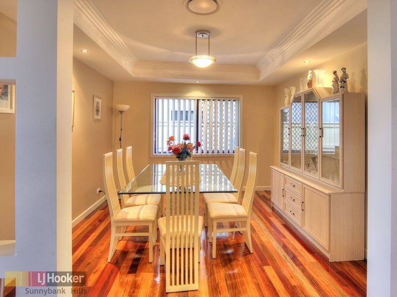 8 Larapinta Circuit, Parkinson QLD 4115