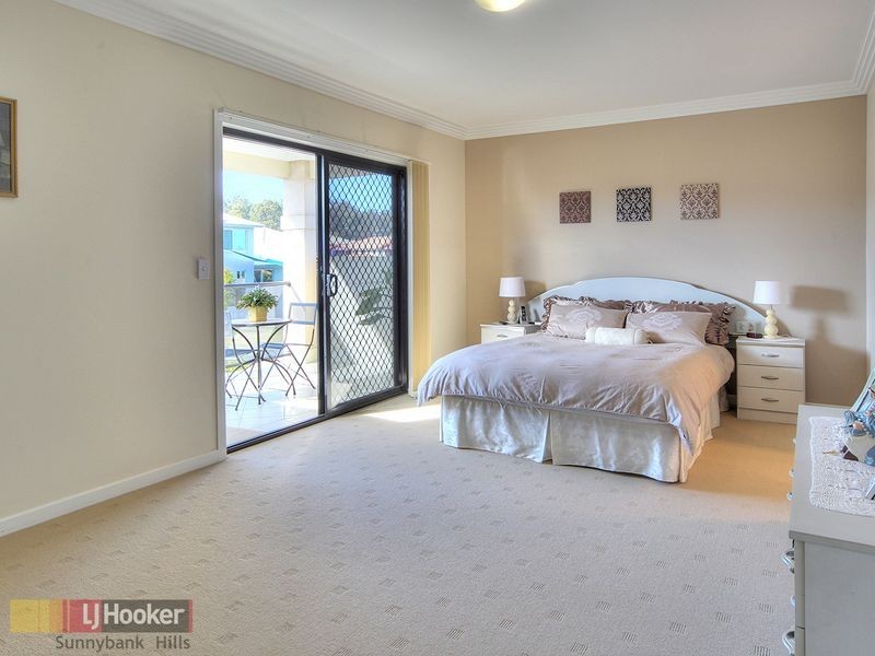 8 Larapinta Circuit, Parkinson QLD 4115