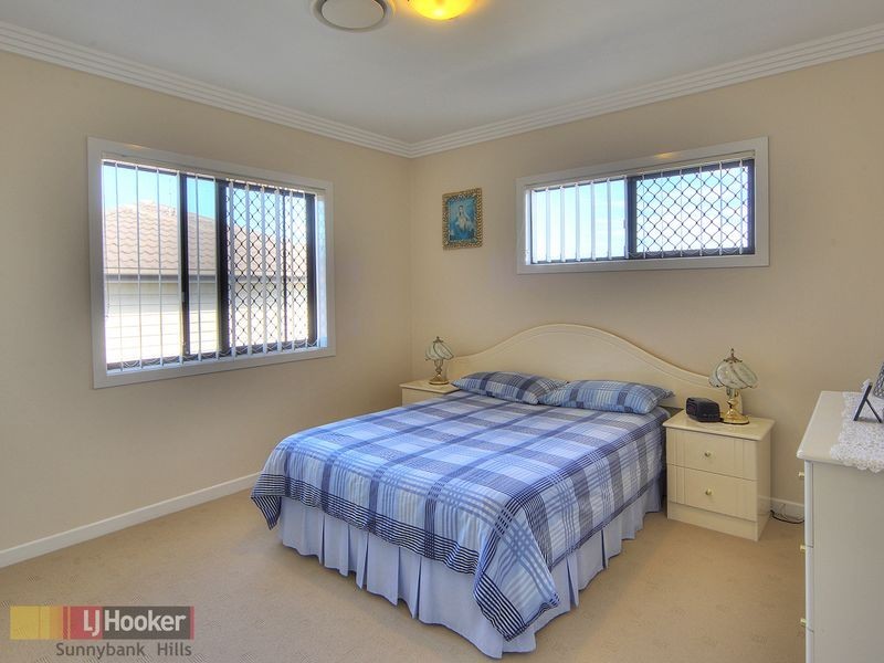 8 Larapinta Circuit, Parkinson QLD 4115