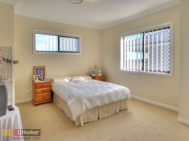 8 Larapinta Circuit, Parkinson QLD 4115