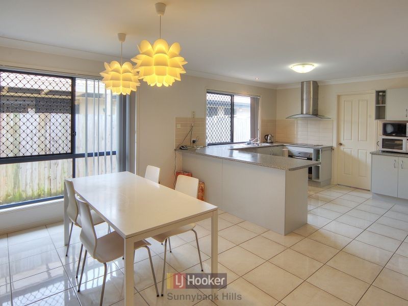 2 Meadowbank Court, Calamvale QLD 4116