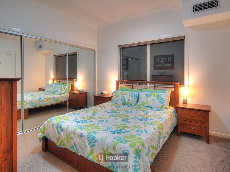 15 Burns Close, Eight Mile Plains QLD 4113