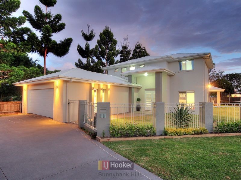 15 Burns Close, Eight Mile Plains QLD 4113