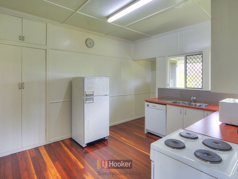 25 Nyleta Street, Coopers Plains QLD 4108