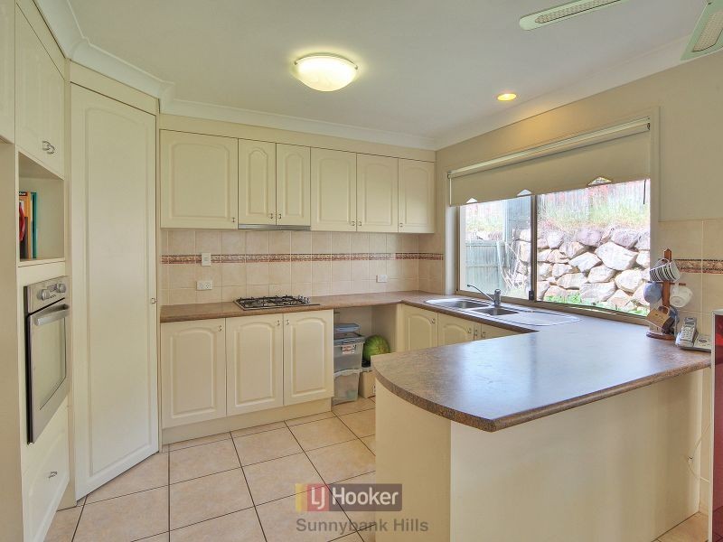 10 Regal Place, Eight Mile Plains QLD 4113