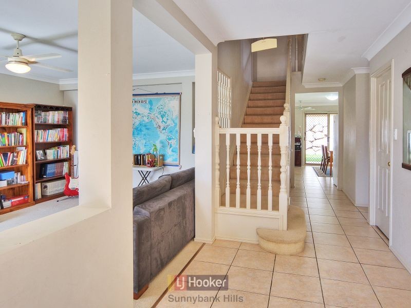 10 Regal Place, Eight Mile Plains QLD 4113