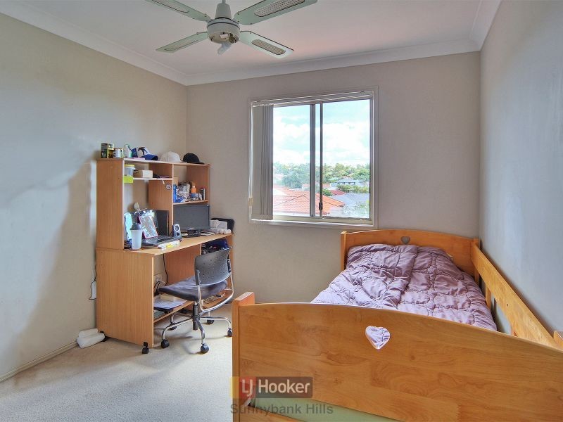 10 Regal Place, Eight Mile Plains QLD 4113