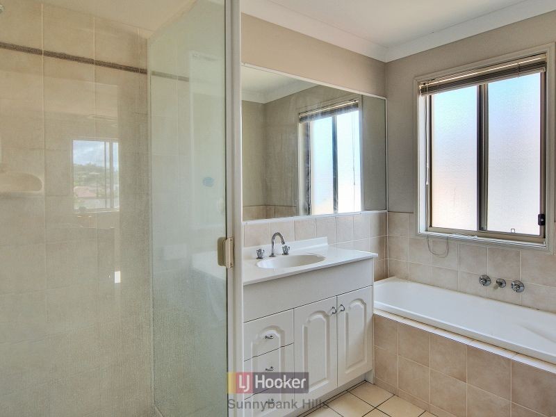10 Regal Place, Eight Mile Plains QLD 4113
