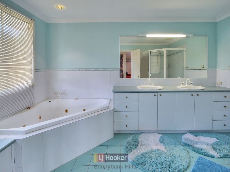 32 Wishart Road, Upper Mount Gravatt QLD 4122