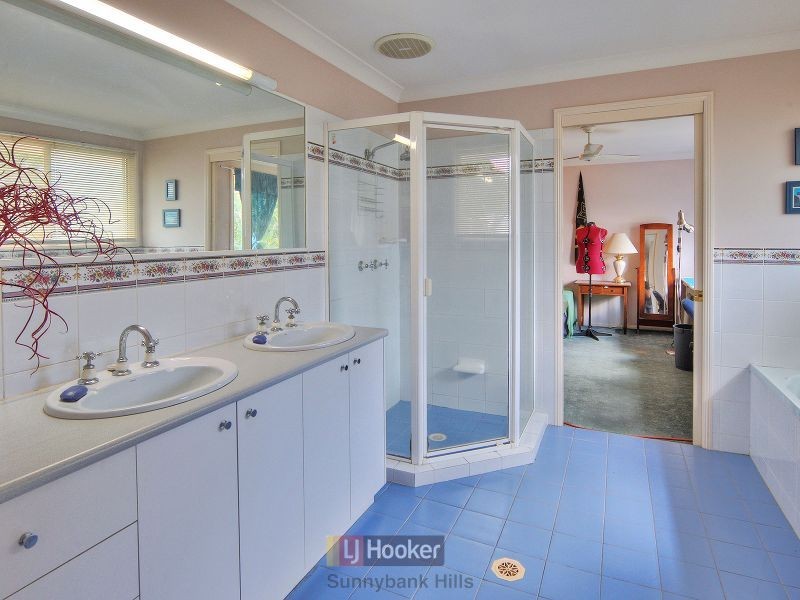 32 Wishart Road, Upper Mount Gravatt QLD 4122