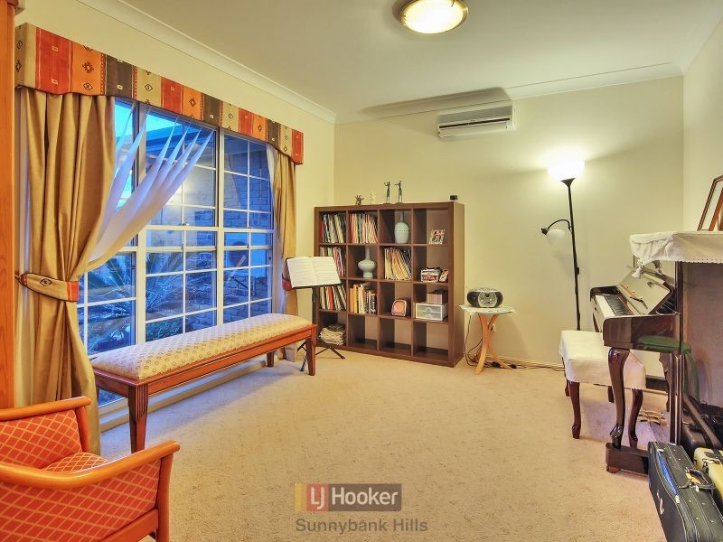 12 Falaise Place, Sunnybank Hills QLD 4109