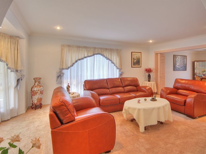 43 Lindfield Circuit, Robertson QLD 4109