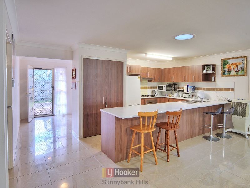 17 Ayesha Place, Calamvale QLD 4116