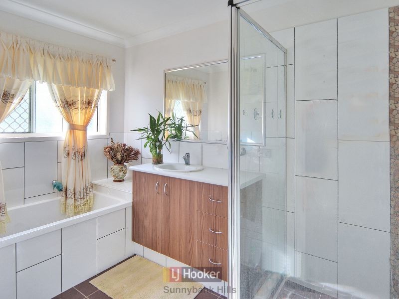 17 Ayesha Place, Calamvale QLD 4116