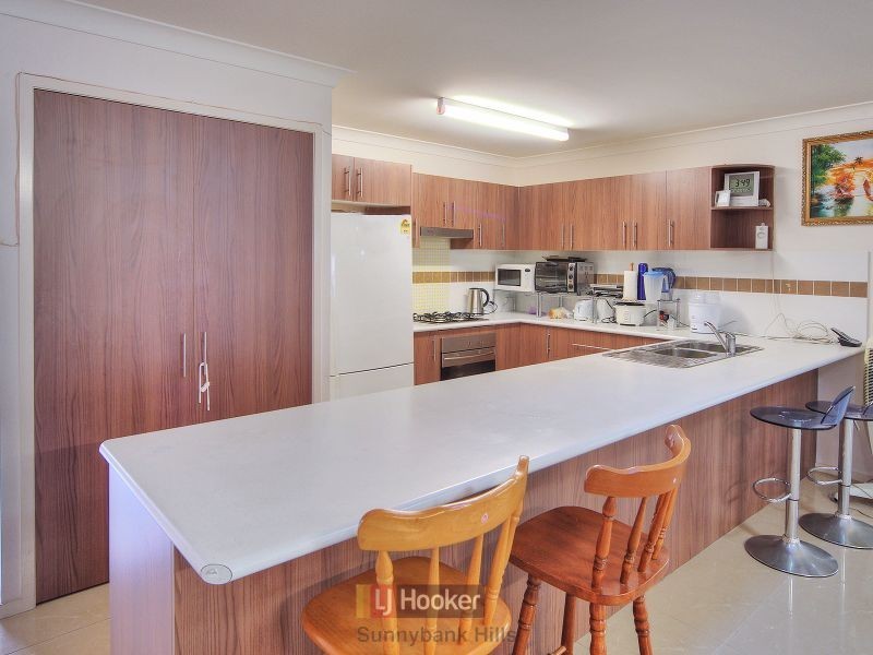 17 Ayesha Place, Calamvale QLD 4116