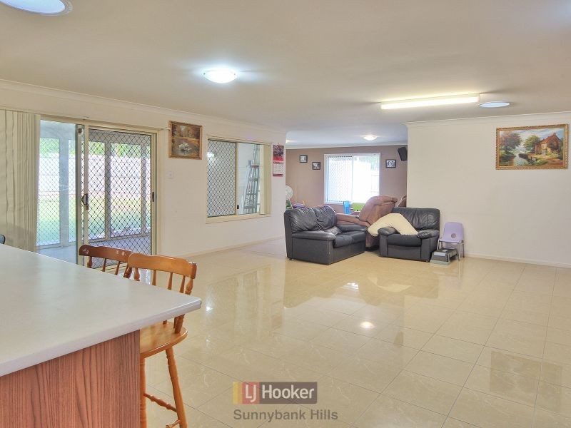 17 Ayesha Place, Calamvale QLD 4116