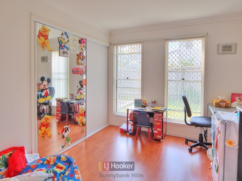 17 Ayesha Place, Calamvale QLD 4116