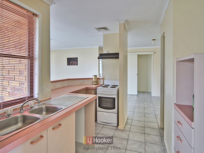 17 Colisa Crescent, Regents Park QLD 4118