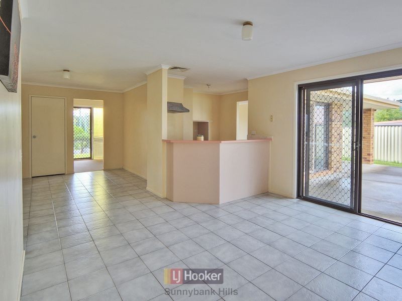 17 Colisa Crescent, Regents Park QLD 4118