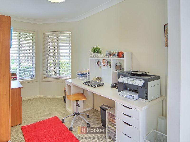 15 Tarra Place, Parkinson QLD 4115