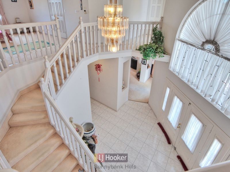 7 Hibiscus Court, Stretton QLD 4116