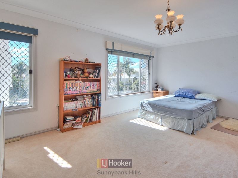 7 Hibiscus Court, Stretton QLD 4116