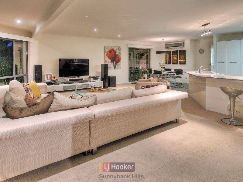 4 Gulubia Place, Calamvale QLD 4116