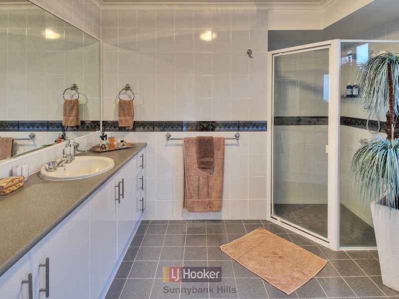 4 Gulubia Place, Calamvale QLD 4116