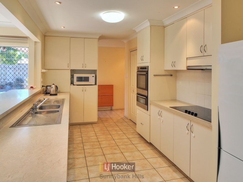 100 Dunedin Street, Sunnybank QLD 4109