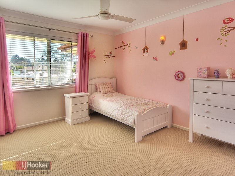 4 Rhyl Street, Macgregor QLD 4109