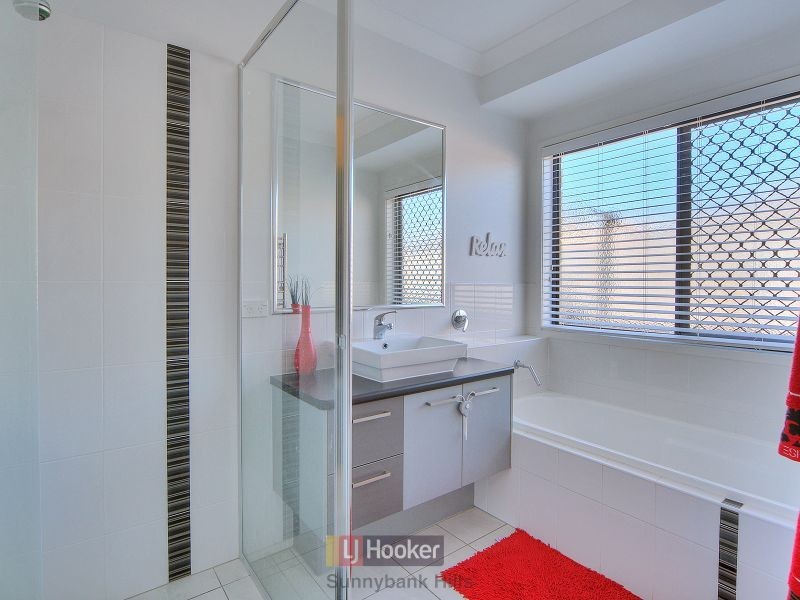 11 Diane Court, Calamvale QLD 4116