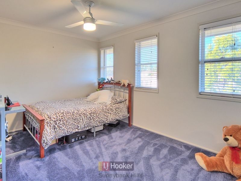 60 Mapelton Circuit, Parkinson QLD 4115