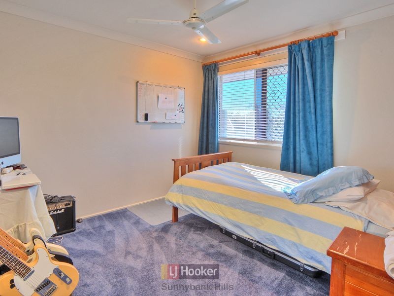 60 Mapelton Circuit, Parkinson QLD 4115