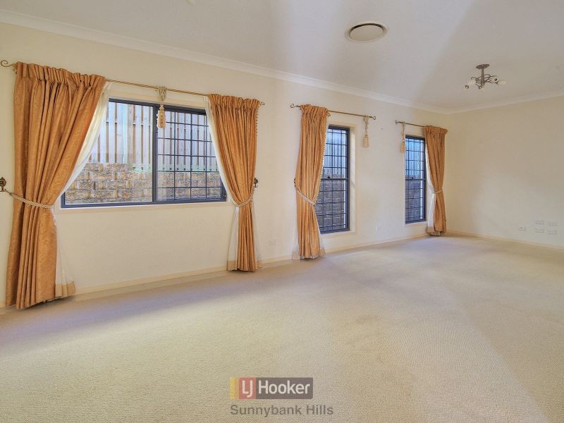 15 Ellendale Circuit, Eight Mile Plains QLD 4113