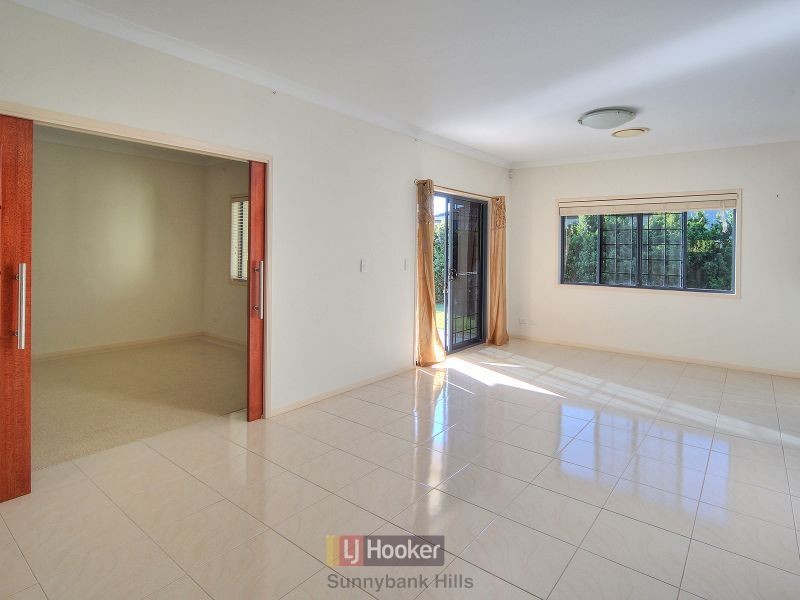 15 Ellendale Circuit, Eight Mile Plains QLD 4113