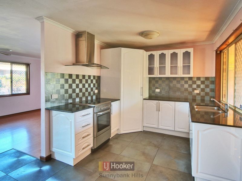 216 Warrigal Road, Runcorn QLD 4113