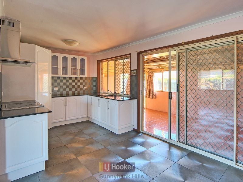 216 Warrigal Road, Runcorn QLD 4113