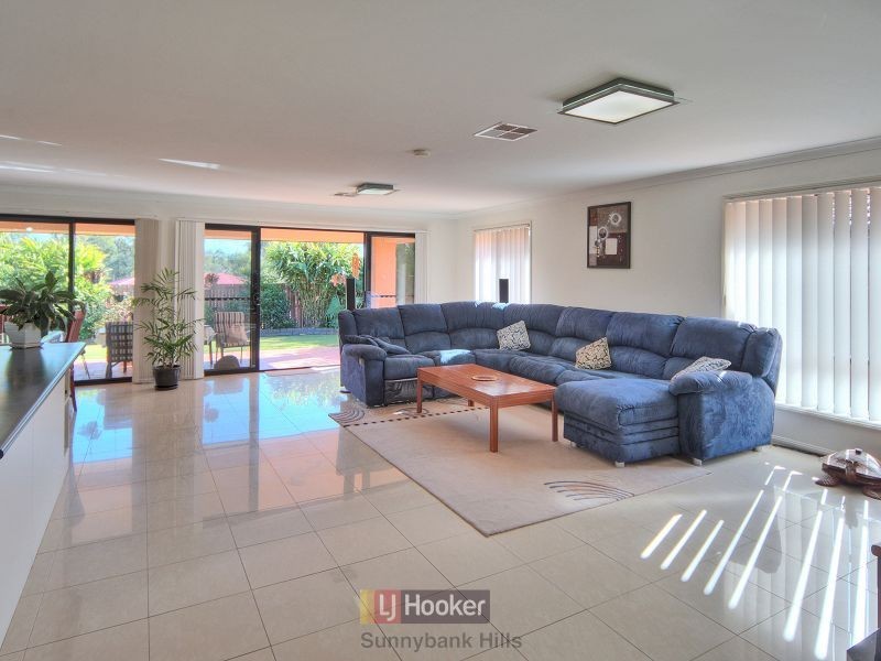 73 Waterbrooke Circuit, Drewvale QLD 4116