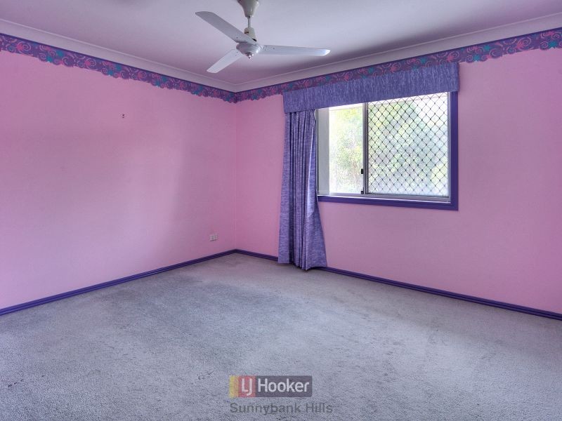 4 Poinciana Crescent, Stretton QLD 4116
