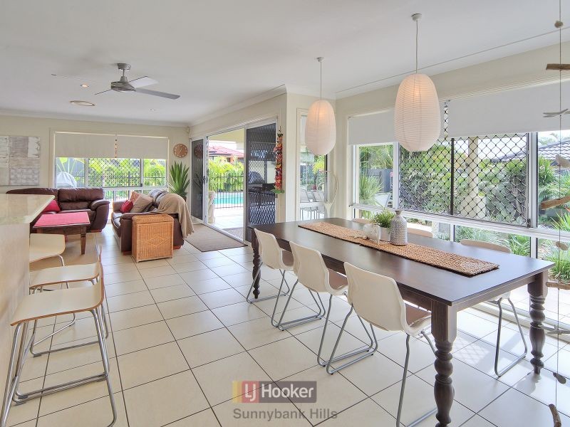 15 Tarra Place, Parkinson QLD 4115