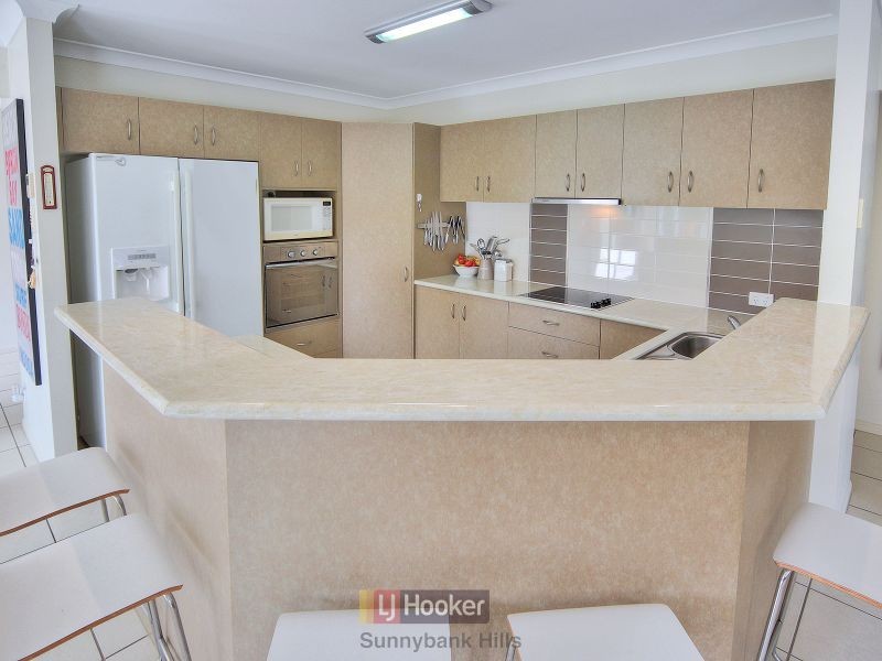 15 Tarra Place, Parkinson QLD 4115