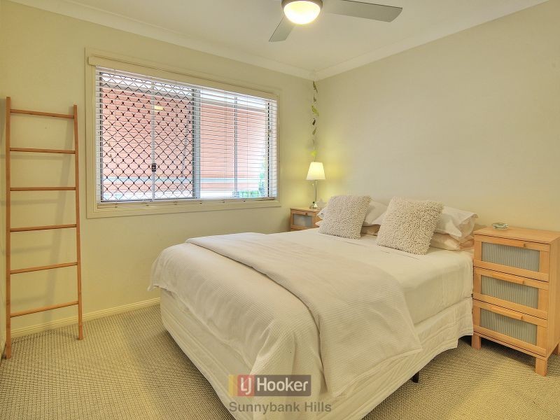 15 Tarra Place, Parkinson QLD 4115