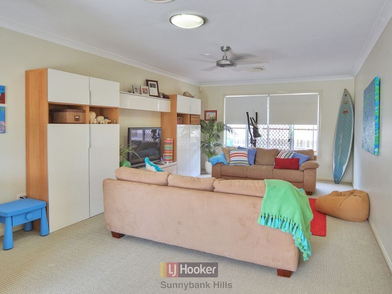 15 Tarra Place, Parkinson QLD 4115