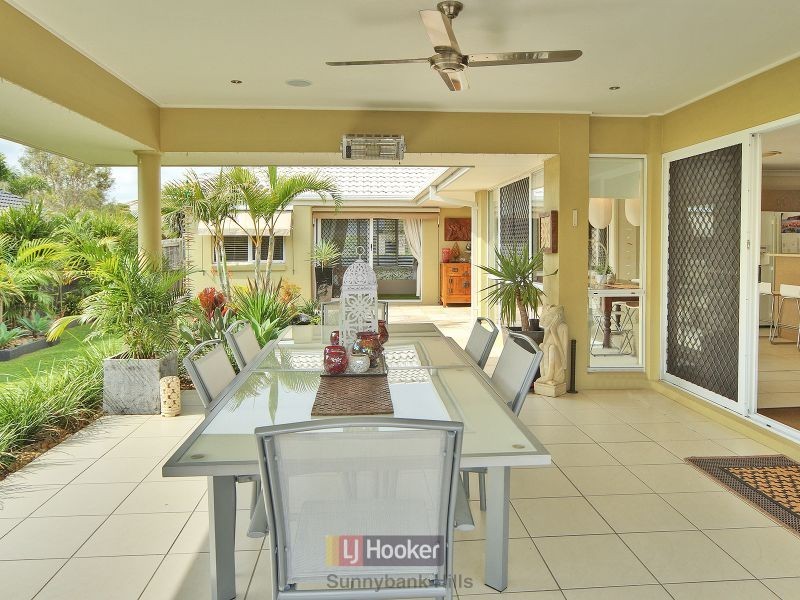 15 Tarra Place, Parkinson QLD 4115