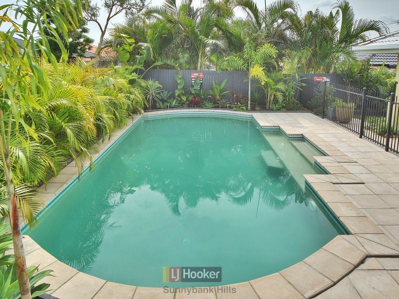 15 Tarra Place, Parkinson QLD 4115