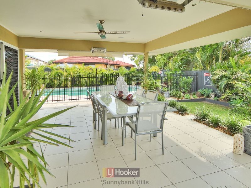 15 Tarra Place, Parkinson QLD 4115