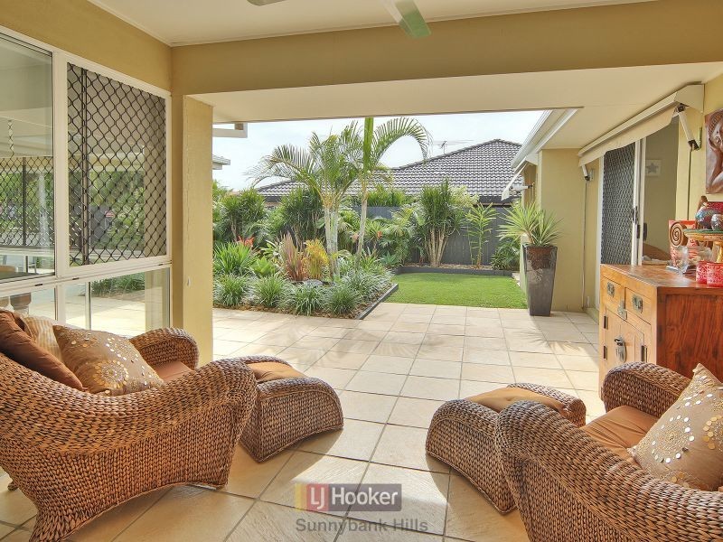 15 Tarra Place, Parkinson QLD 4115