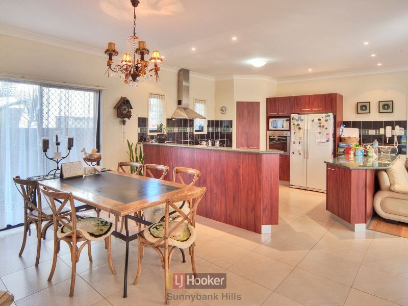 10 Lillydale Place, Calamvale QLD 4116