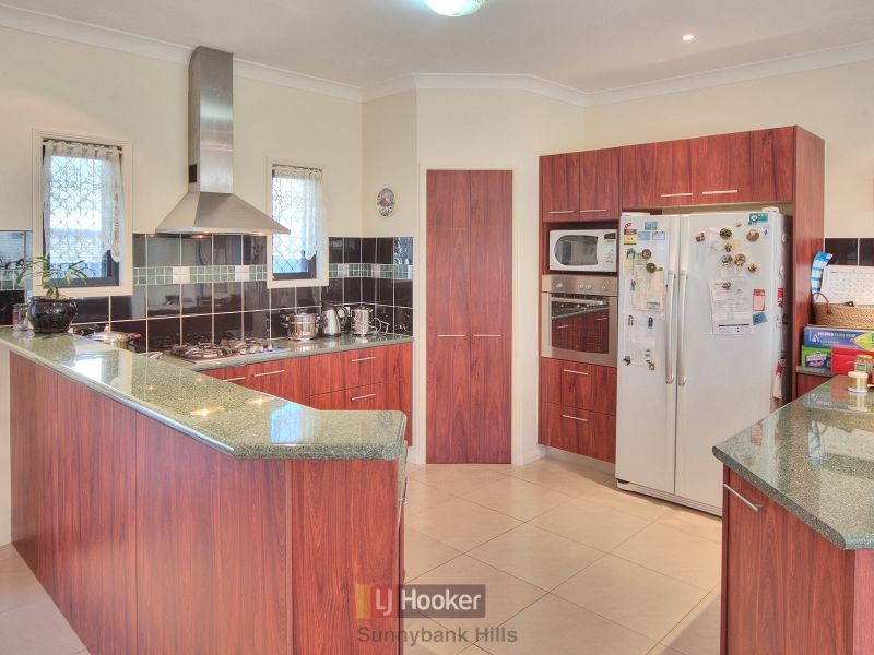 10 Lillydale Place, Calamvale QLD 4116