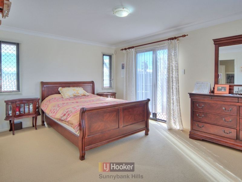 10 Lillydale Place, Calamvale QLD 4116